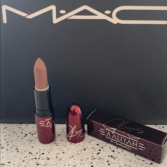 NWT MAC Cosmetics Aaliyah Try Again Matte Lipstick - Picture 4 of 10